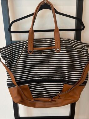 Stella & Dot Black and White Striped Travel extender with Brown faux leather